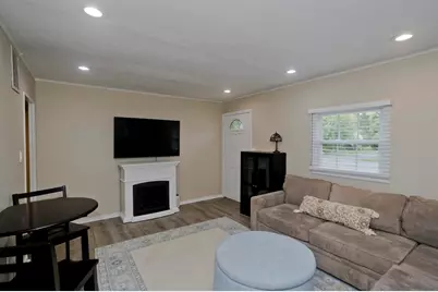 29 Lawnwood Ave, Longmeadow, MA 01106 - Photo 4
