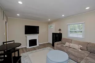 29 Lawnwood Ave, Longmeadow, MA 01106 - Photo 4
