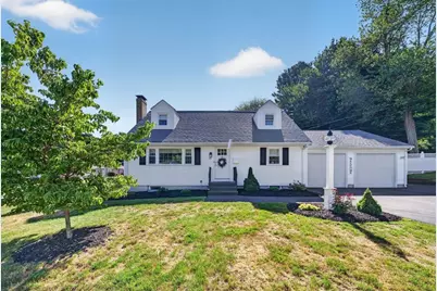 81 Juniper Dr, Norwood, MA 02062 - Photo 2