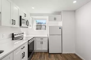 180 Main St, Bridgewater, MA 02324 - Photo 6