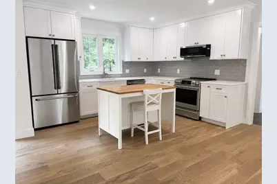 15 Mount Auburn St, Hopkinton, MA 01748 - Photo 2