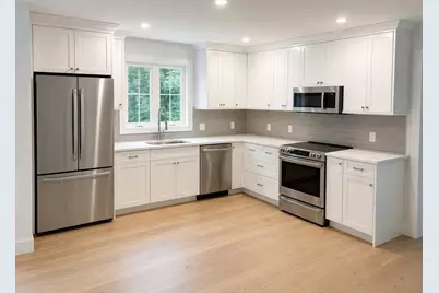 15 Mount Auburn St, Hopkinton, MA 01748 - Photo 2
