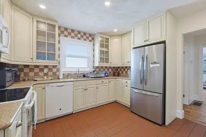 68 Lancaster Ave, Revere, MA 02151 - Photo 6