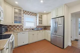 68 Lancaster Ave, Revere, MA 02151 - Photo 6