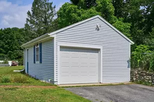253 Central St, Hudson, MA 01749 - Photo 36