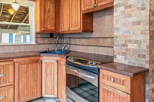 253 Central St, Hudson, MA 01749 - Photo 12