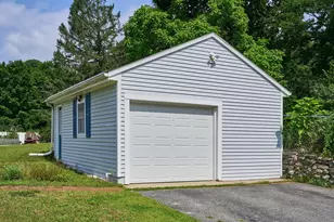 253 Central St, Hudson, MA 01749 - Photo 36