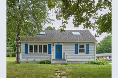 253 Central St, Hudson, MA 01749 - Photo 2