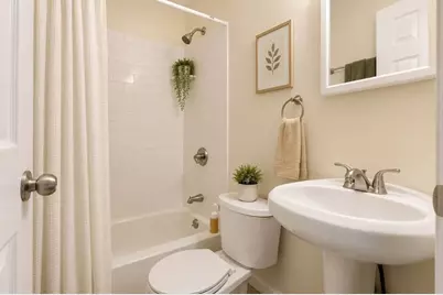 28 Phillips St #M, Boston, MA 02114 - Photo 10