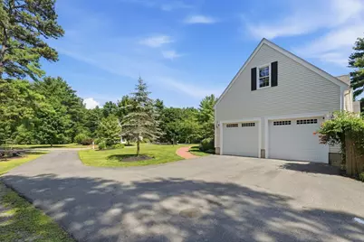11 Fellowship Cir, Wareham, MA 02576 - Photo 2