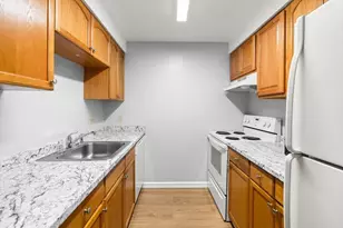 180 Main St, Bridgewater, MA 02324 - Photo 4