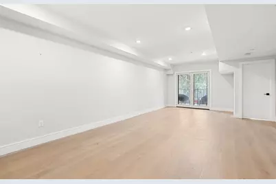 321 W Broadway #1, Boston, MA 02127 - Photo 10