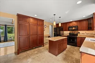 32 Maria Ln, Taunton, MA 02780 - Photo 22