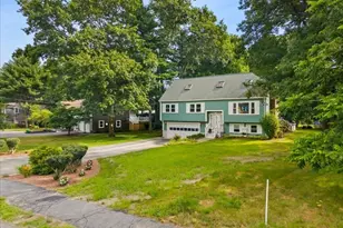 32 Maria Ln, Taunton, MA 02780 - Photo 2