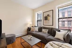 28 Phillips St, Boston, MA 02114 - Photo 1
