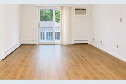 90 Beacon St #8, Lawrence, MA 01843 - Photo 6