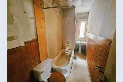 8-10 Aspen St, Ware, MA 01082 - Photo 10