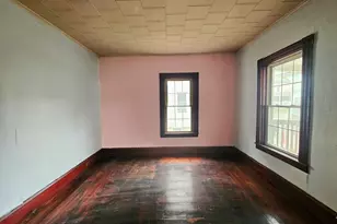 8-10 Aspen St, Ware, MA 01082 - Photo 6