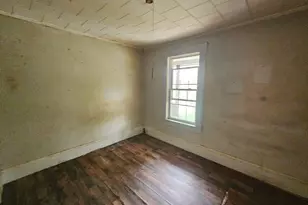 8-10 Aspen St, Ware, MA 01082 - Photo 14