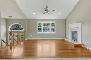 83 Waterman Ave, East Longmeadow, MA 01028 - Photo 4