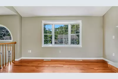 83 Waterman Ave, East Longmeadow, MA 01028 - Photo 6