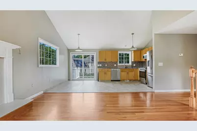 83 Waterman Ave, East Longmeadow, MA 01028 - Photo 12