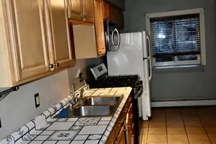 5 Cliff St, Beverly, MA 01915 - Photo 2