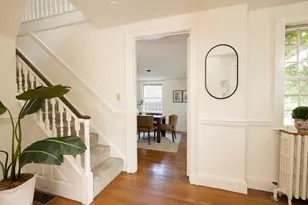 19 Gray Gardens E, Cambridge, MA 02138 - Photo 2