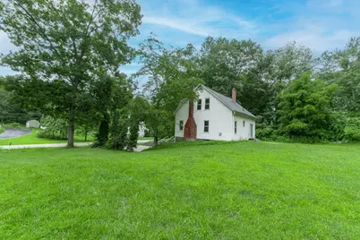 36 Old Worcester Rd, Charlton, MA 01571 - Photo 2