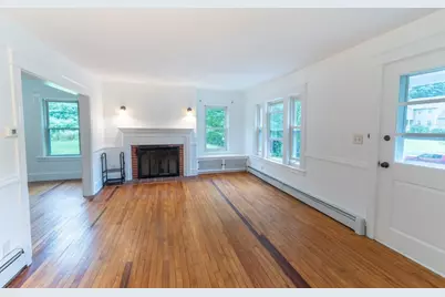 36 Old Worcester Rd, Charlton, MA 01571 - Photo 4