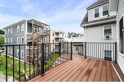 6-8 Weld Hill St, Boston, MA 02130 - Photo 8