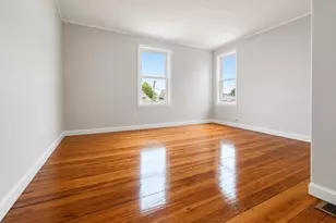 9 Orchard St, Malden, MA 02148 - Photo 4