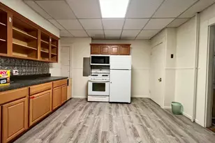 229 South St, Waltham, MA 02453 - Photo 4