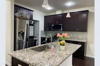 14 Holly Trl #14, Hopkinton, MA 01748 - Photo 2