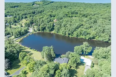35 Old Stagecoach Dr, Monson, MA 01057 - Photo 10