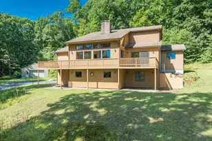 35 Old Stagecoach Dr, Monson, MA 01057 - Photo 2