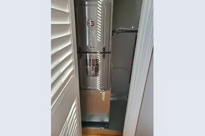 31 Esther St, Worcester, MA 01604 - Photo 18