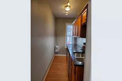 31 Esther St, Worcester, MA 01604 - Photo 2