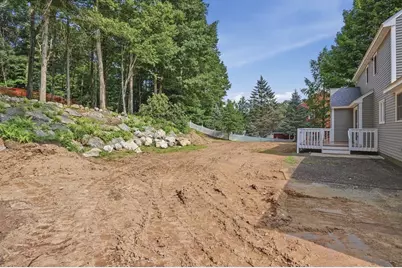 22 Wachusett Cir, Shrewsbury, MA 01545 - Photo 24