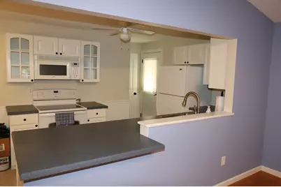 134 Peekskill Ave., Springfield, MA 01129 - Photo 10