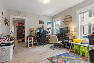 85 Montrose St, Springfield, MA 01109 - Photo 10