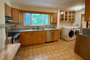 1560 Cambridge St, Cambridge, MA 02139 - Photo 4