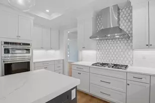 1 Dolores Dr, Burlington, MA 01803 - Photo 10