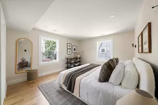 8 Hollis St, Newton, MA 02458 - Photo 12