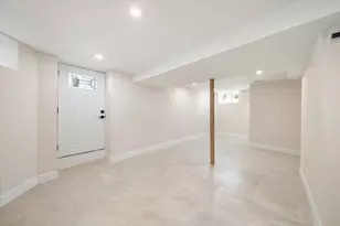 8 Hollis St, Newton, MA 02458 - Photo 24