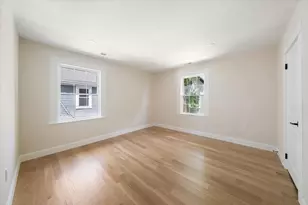 8 Hollis St, Newton, MA 02458 - Photo 18