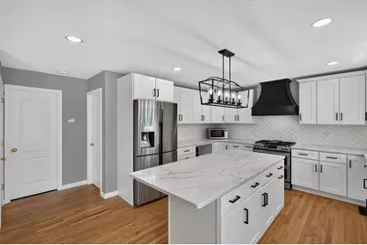 9 Broadview Ave, Berkley, MA 02779 - Photo 8