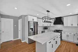9 Broadview Ave, Berkley, MA 02779 - Photo 8
