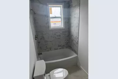 82 William St, Fall River, MA 02721 - Photo 4