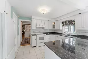 127 Anawan Rd, North Attleboro, MA 02760 - Photo 4